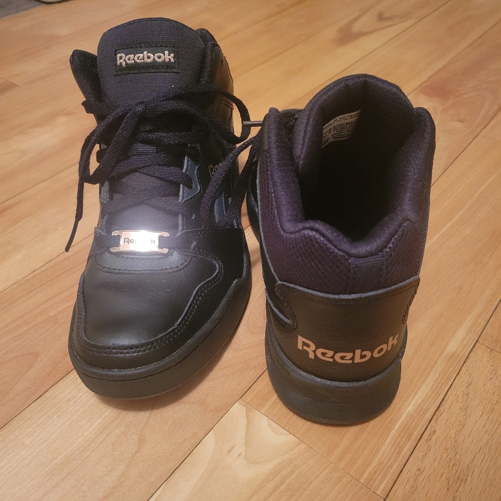 Reebok Sneakers High Top Black and Gold